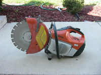 Concrete cutting gas powered cutoff saw